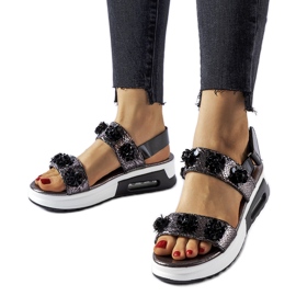 Inna Graue Keilsandaletten mit Blumen von Stamford silber-