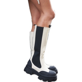 Beigefarbene, massive Stiefel mit Profil von Barrios