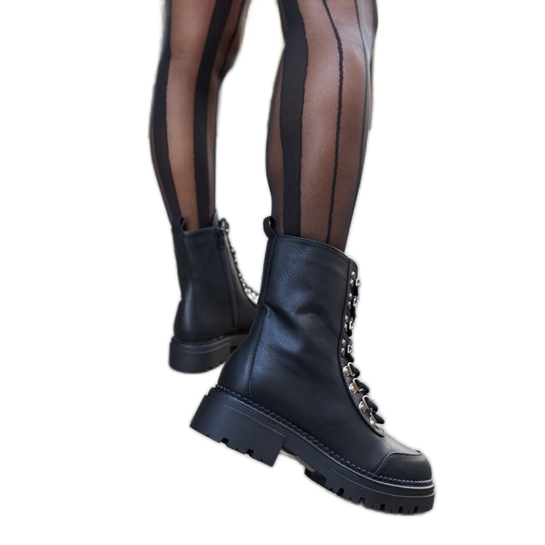 Inna Schwarze, klassische, isolierte Concordia-Stiefeletten