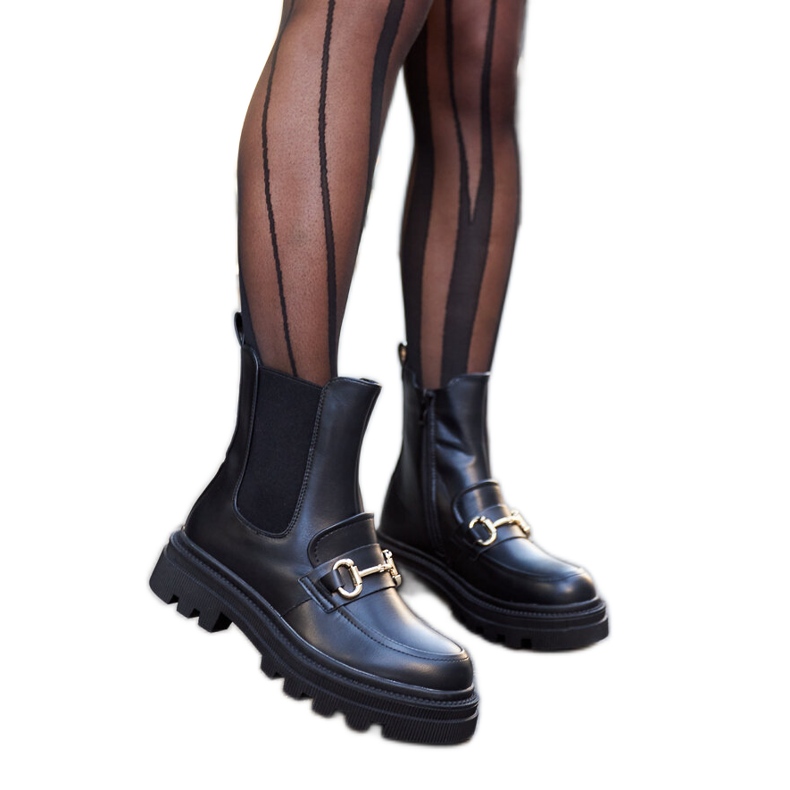 Schwarze Stiefeletten mit sichtbarem Sailetto-Protektor