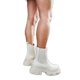 Cremefarbene Stiefeletten mit Gummieinsatz von D'Isola beige