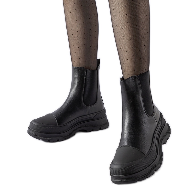 Schwarze Stiefeletten mit sportlicher Ermanno-Sohle