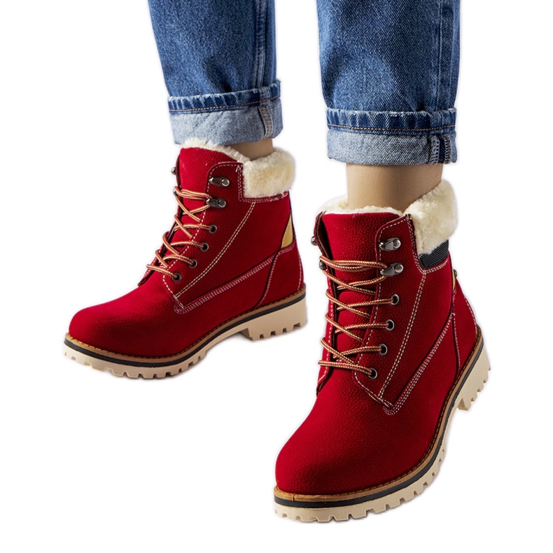 Rote isolierte Montalbino-Stiefel