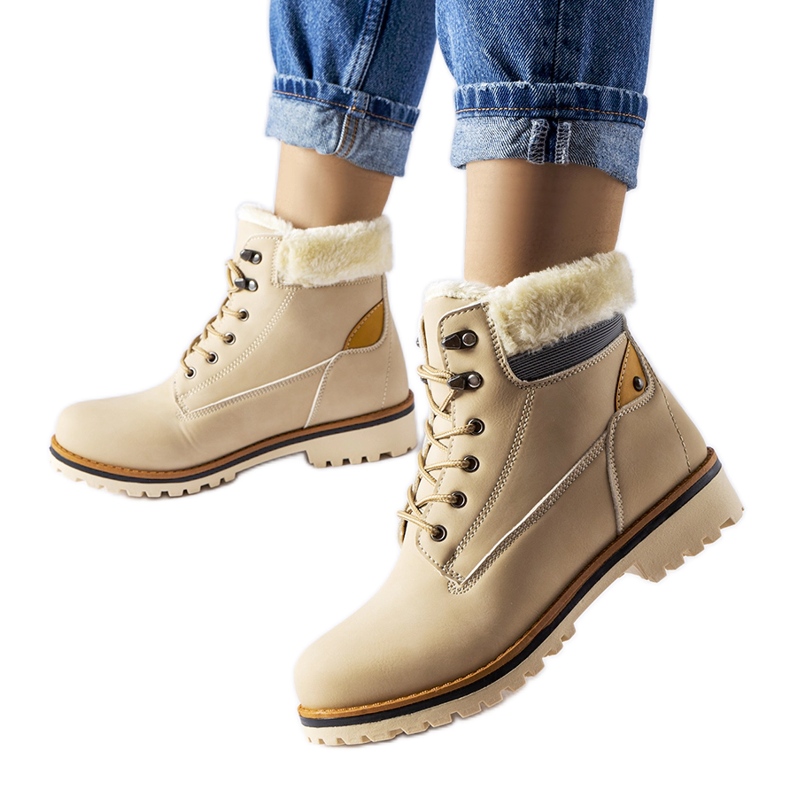 Beige isolierte Montalbino-Stiefel