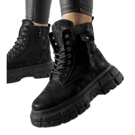 Inna Schwarze isolierte Stiefel auf der Lina-Plattform