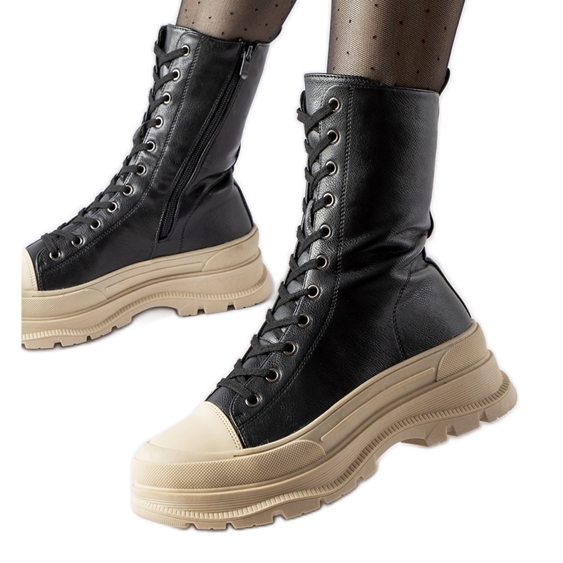 Schwarze isolierte Schuhe mit dicker Sohle Giselda