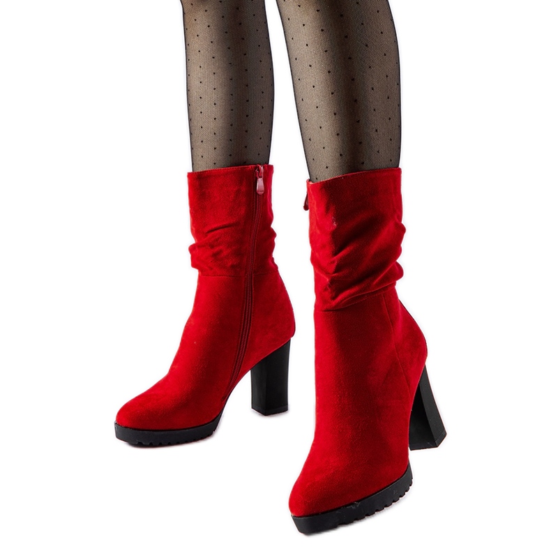 Inna Rote isolierte Stiefeletten von Vigilio