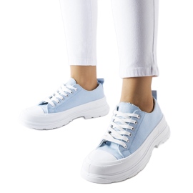 Blaue Sneakers mit Bettole-Sportsohle