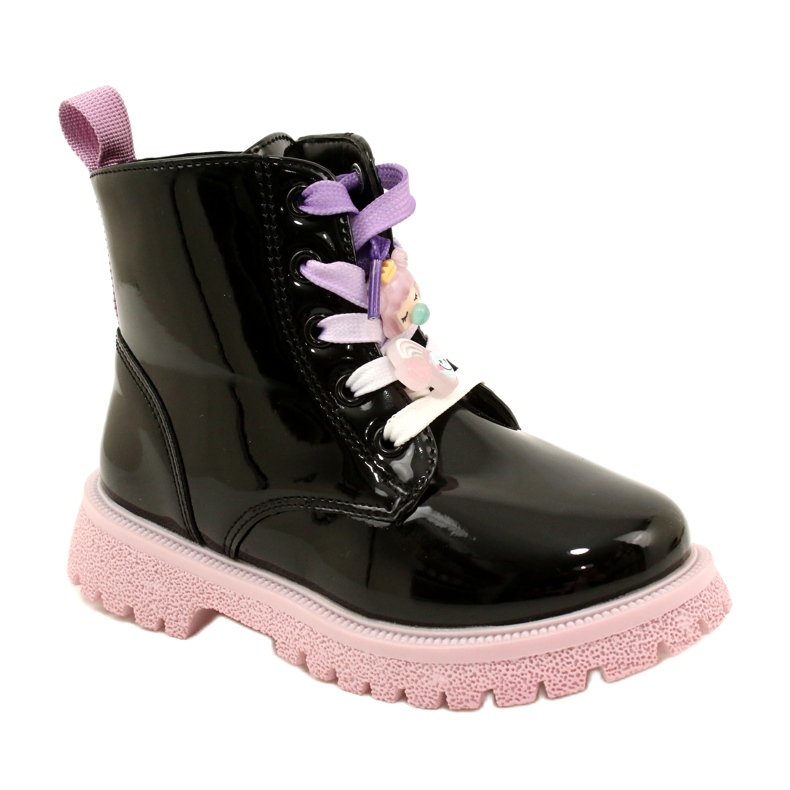 Lackierte Stiefel mit dekorativen Clips Miss 23DZ23-6582 schwarz