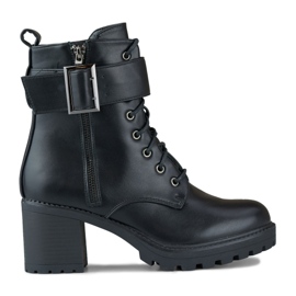 Schwarze Damenstiefeletten mit großer Schnalle