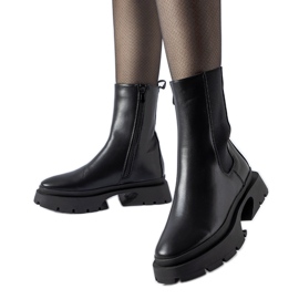 Schwarze isolierte Mombello-Stiefel