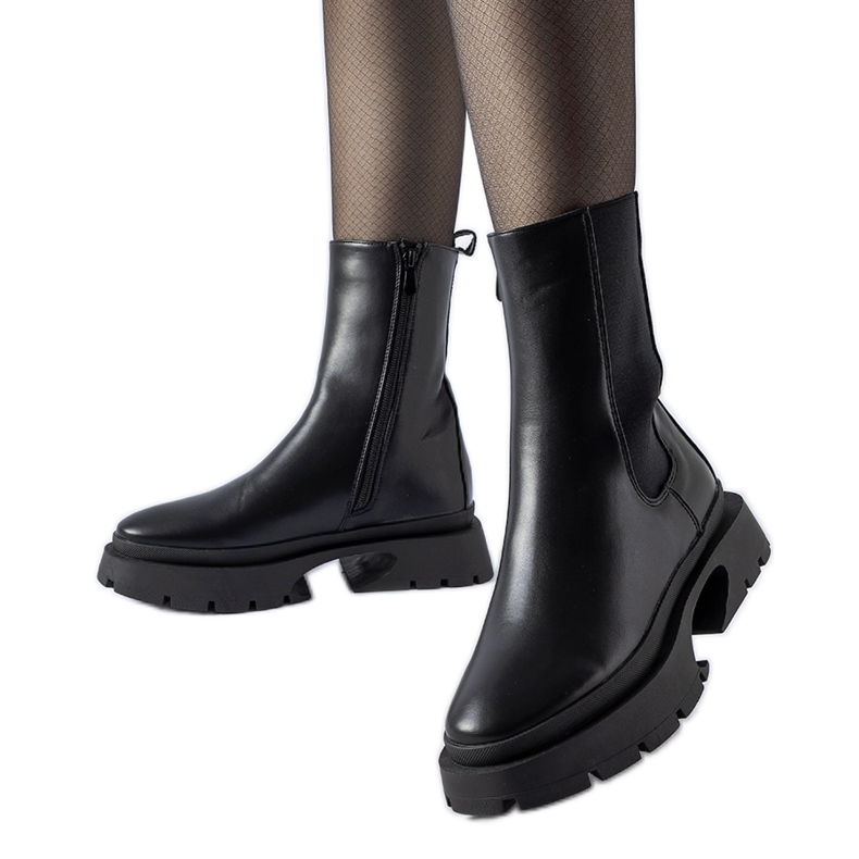Schwarze isolierte Mombello-Stiefel