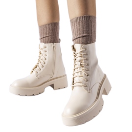 Beige isolierte Stiefeletten mit dicker Sohle von Cirillo