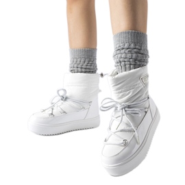 Weiße isolierte Schneestiefel mit elastischem Oslavia