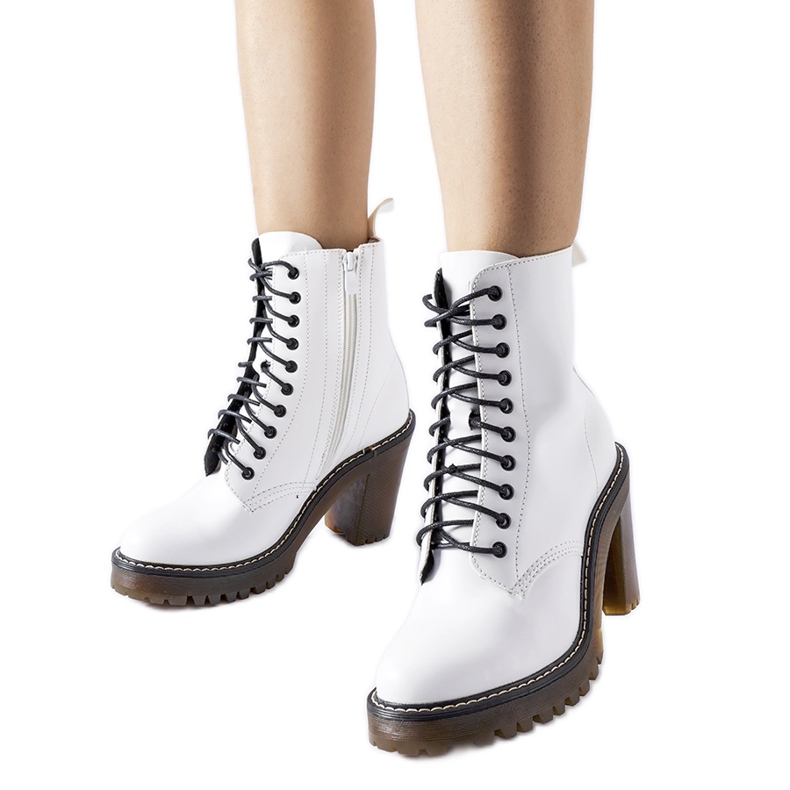 Weiße Schnürstiefeletten von Ezio