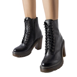 Schwarze Schnürstiefeletten von Ezio