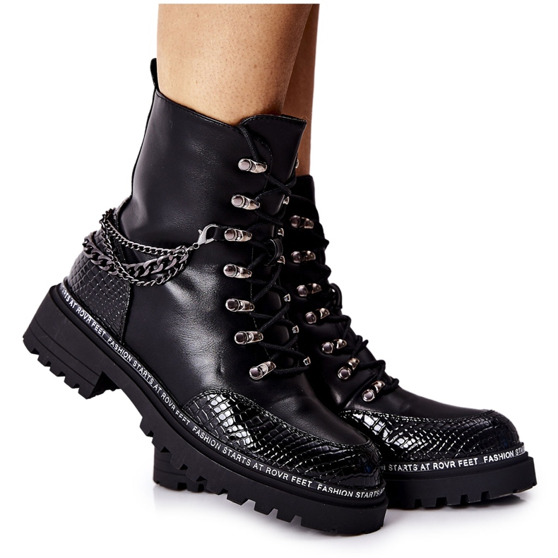 S.Barski Isolierte Arbeiter mit Ketten, schwarz