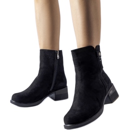 Schwarze isolierte Stiefel von Faustin