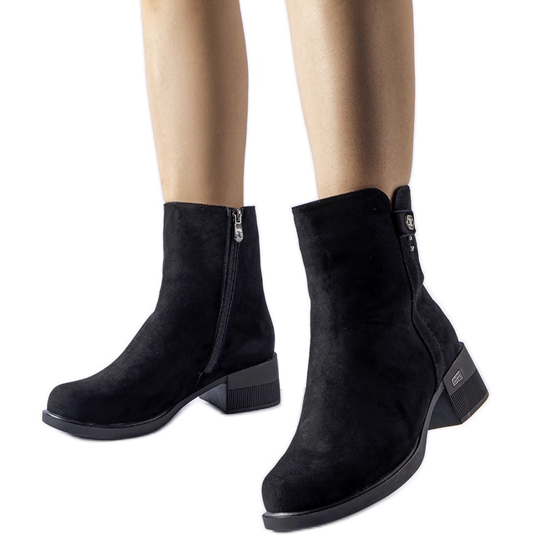 Schwarze isolierte Stiefel von Faustin