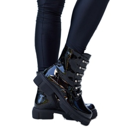 Schwarze Lackstiefeletten mit Sfaranda-Strasssteinen