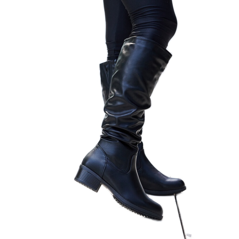 Schwarze, faltige Angelico-Stiefel