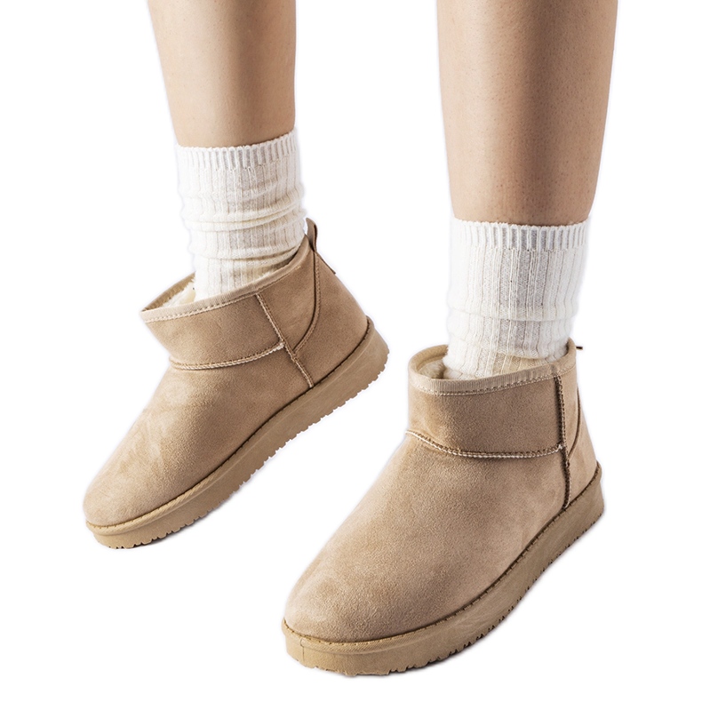 Beige isolierte kurze Schneestiefel von Guglielma