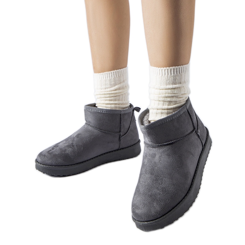 Graue isolierte kurze Schneestiefel von Guglielma