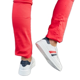 Weiße Schnürsneaker aus Leder