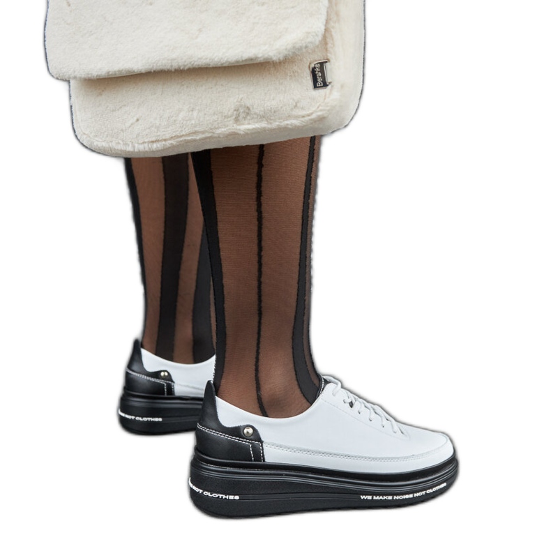 Schwarz-weiße Leder-Sneakers mit Keilabsatz Piano