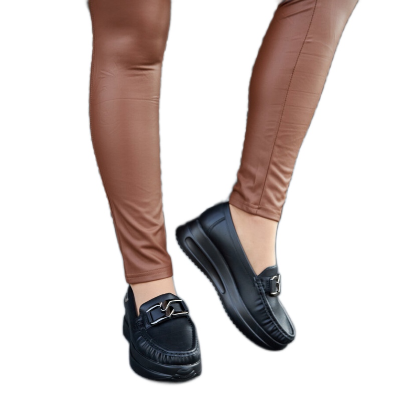 Schwarze Slipper mit Keilabsatz und Vigolo-Schnalle