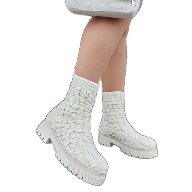 Beigefarbene Stiefeletten mit Sockenobermaterial von Arlington