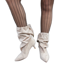 Niedrige Slip-On-Stiefel aus beigem Wildleder-Öko-Wildleder