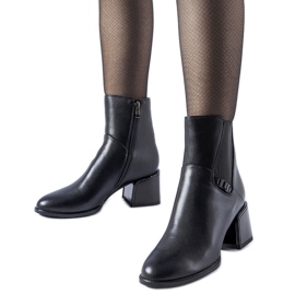 Schwarze isolierte Collobiano-Stiefeletten