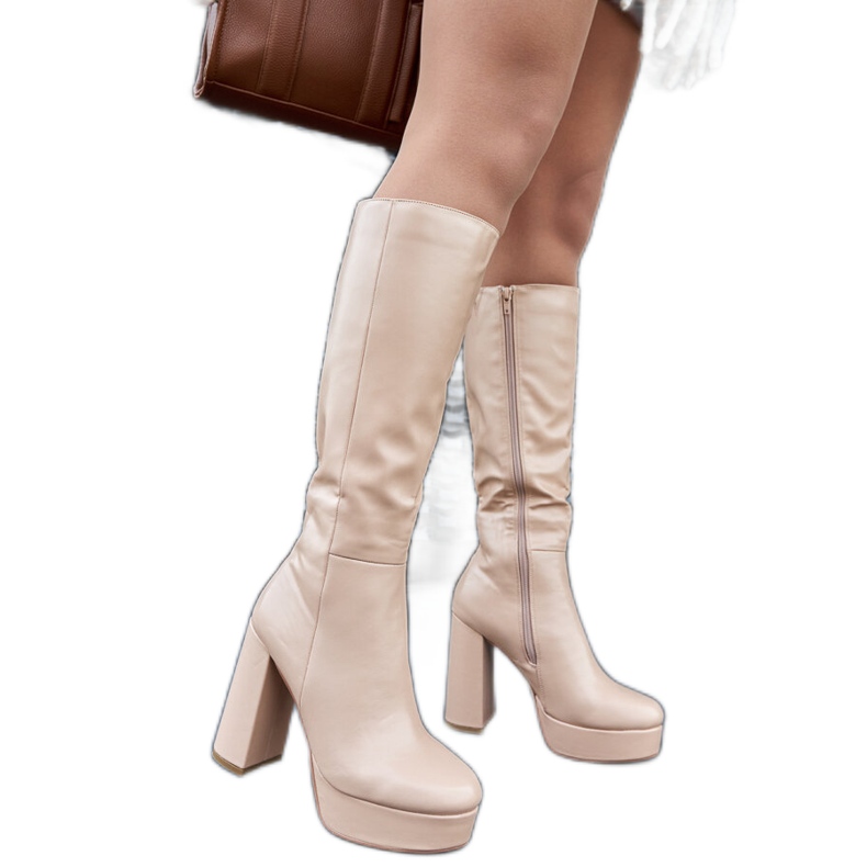 Beige Stiefel mit Plateau und Absatz von Zoccorino