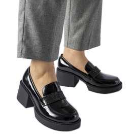 Schwarze Lackpumps mit Harrisburg-Absatz