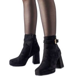 Schwarze isolierte klassische Caio-Stiefeletten mit hohen Absätzen