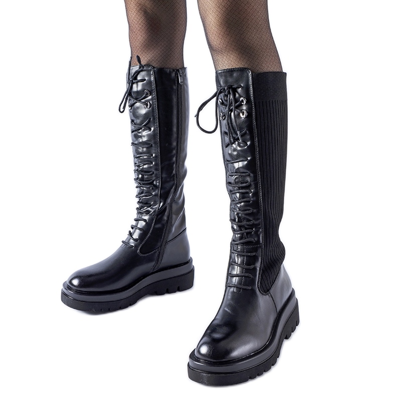 Schwarze, hochisolierte Geronimo-Stiefel