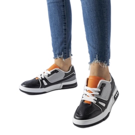 Schwarze Archie-Schuhe mit orangefarbener Zunge
