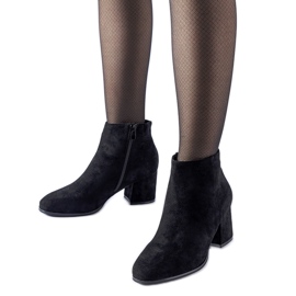 Schwarze Mapleview-Stiefeletten mit niedrigem Absatz