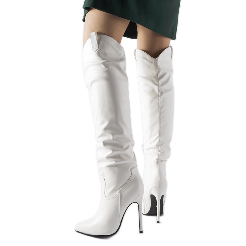 Weiße lange Stiefel mit hohem Absatz von Cerati