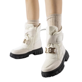Beigefarbene Schneestiefel mit dekorativer Athos-Schnalle