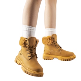 Braune Albert-Stiefel mit dekorativem Fell