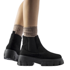 Schwarze niedrige Stiefel mit massiver Willo-Sohle