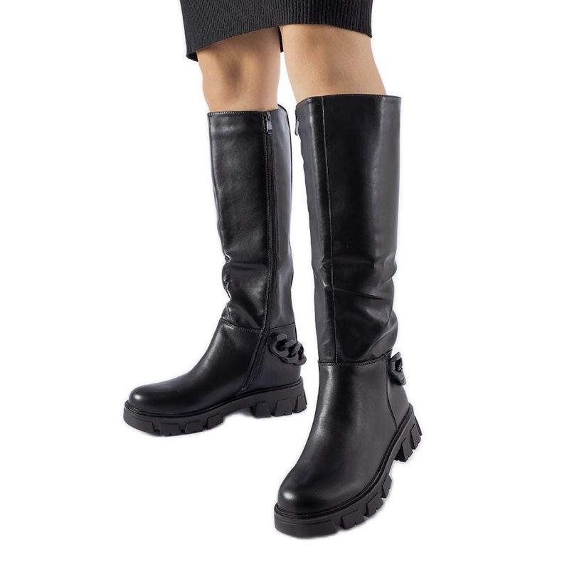 Schwarze flache Stiefel mit Kette Armand