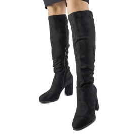 Schwarze, faltige Stiefel mit hohen Absätzen von Olesen