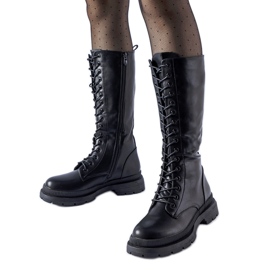 Schwarze isolierte Stiefel mit Bahiya-Schnürsenkeln
