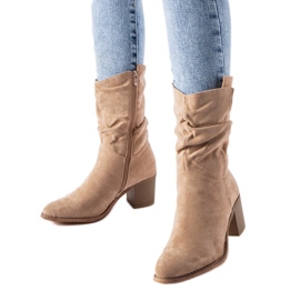 Beige isolierte Cowboystiefel von Filomena