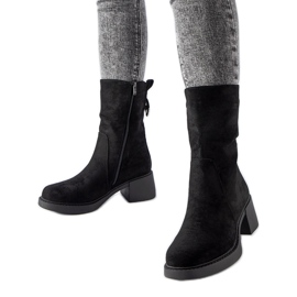 Schwarze Stiefeletten aus Öko-Wildleder Agordino