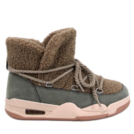 Remal Green isolierte Schneestiefel grün