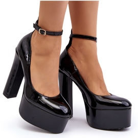 Lackierte Pumps auf massivem Plateau und Absatz, Black Ninames schwarz